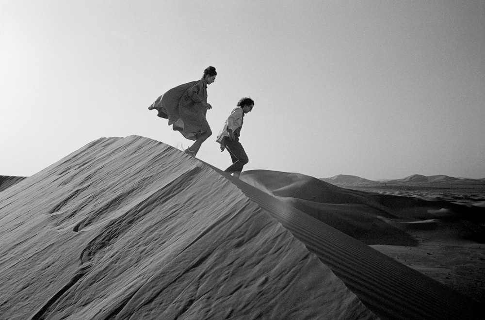 Christo and Jeanne-Claude looking for a possible site for The Mastaba February 1982 Photo: Wolfgang Volz © 1982 Christo